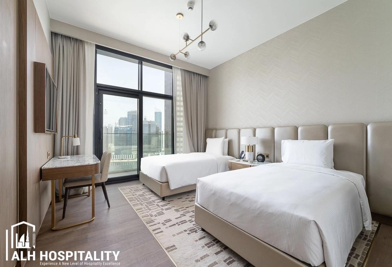 Unparalleled 3 beds | Canal and Burj Khalifa View photo 13