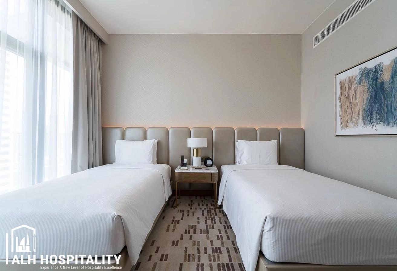 Unparalleled 3 beds | Canal and Burj Khalifa View photo 14