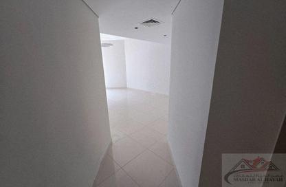 Apartment - 2 Bedrooms - 3 Bathrooms for rent in Muwaileh 29 Building - Muwaileh - Sharjah
