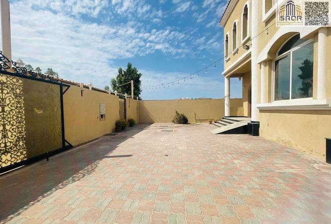 104252709 - Property Image 2