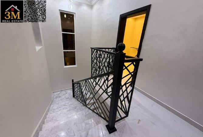 72305318 - Property Image 3