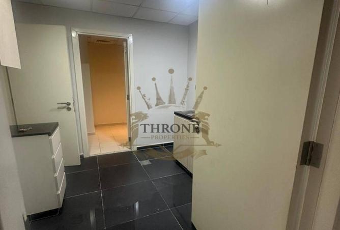 76180434 - Property Image 2