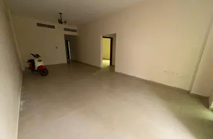 Apartment - 2 Bedrooms - 2 Bathrooms for rent in Al Khan Corniche - Al Khan - Sharjah
