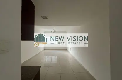 Apartment - 1 Bathroom for rent in Danat Al Khan Tower - Al Khan Lagoon - Al Khan - Sharjah