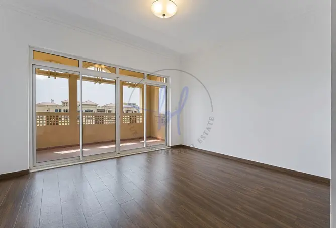 156156405 - Property Image 2