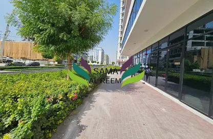 Shop - Studio for rent in Garden City 2 - Jumeirah Garden City - Al Satwa - Dubai