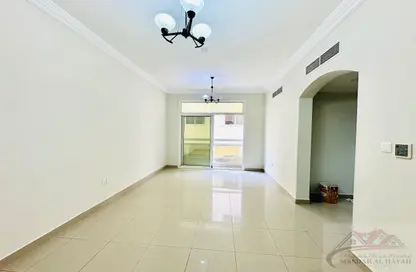 Apartment - 1 Bedroom - 2 Bathrooms for rent in Muwailih Building - Muwaileh - Sharjah