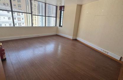 Office Space - Studio - 2 Bathrooms for rent in Al Majaz 1 - Al Majaz - Sharjah