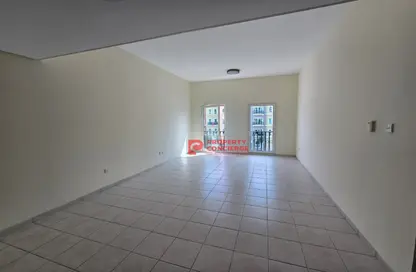 شقة - 2 غرف نوم - 3 حمامات للايجار في مبنى 108-137 - طراز حديث - ديسكفري جاردنز - دبي