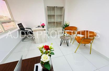 Office Space - Studio - 1 Bathroom for rent in Silver Home Building - Hor Al Anz - Deira - Dubai