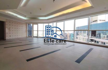 Apartment - 3 Bedrooms - 5 Bathrooms for rent in Wave tower - Corniche Road - Abu Dhabi Apartment - 3 Bedrooms - 5 Bathrooms for rent in Wave tower - Corniche Road - Abu Dhabi
