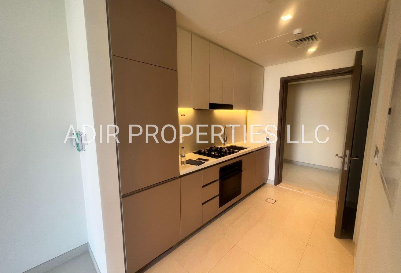 BRAND NEW STUDIO | EXCLUSIVE UNIT | READY TO MOVE photo 2