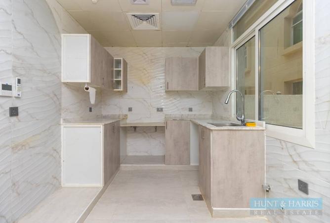 121114051 - Property Image 3