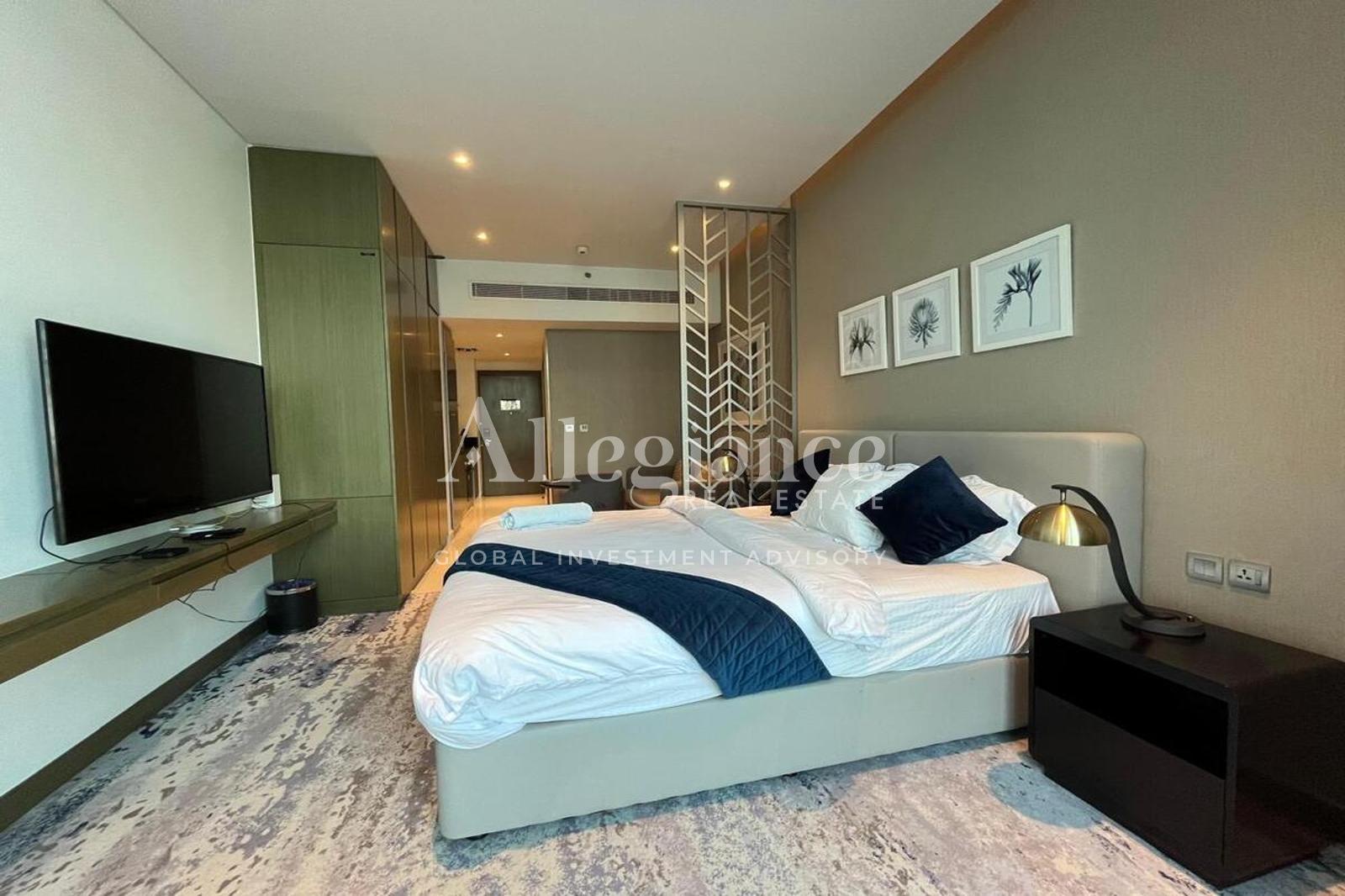 High-Floor | Canal View | Stylish Modern Studio in Business Bay