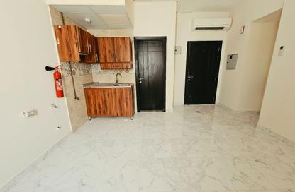 Apartment - Studio - 1 for rent in Fire Station Road - Muwaileh - Sharjah