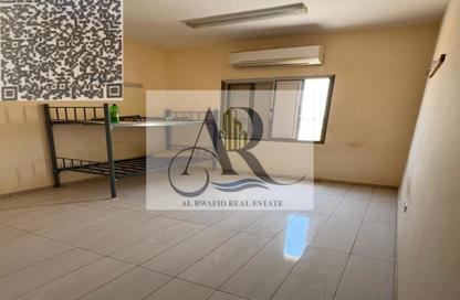 Labor Camp - Studio - 7+ Bathrooms for rent in Al Sajaa S - Al Sajaa - Sharjah