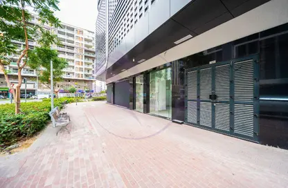 Retail - Studio for rent in Karimian 3 - Jumeirah Garden City - Al Satwa - Dubai