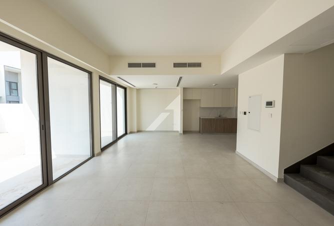 127473600 - Property Image 3