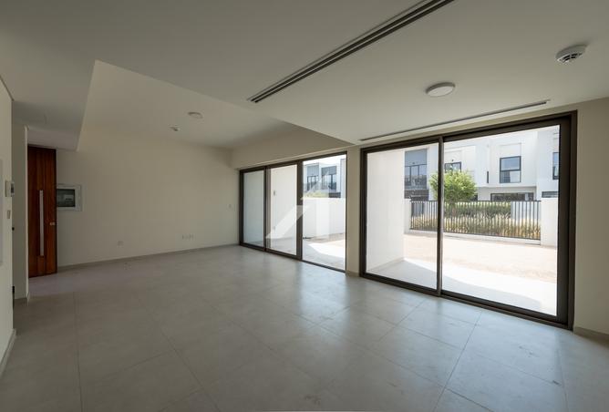 127473600 - Property Image 2