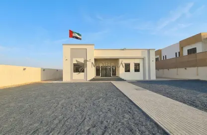 فيلا - 4 غرف نوم - 6 حمامات للايجار في العوير 1 - العوير - دبي