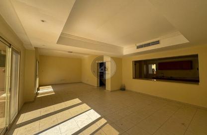 تاون هاوس - 3 غرف نوم - 3 حمامات للايجار في فلل قرية الحمرا - قرية الحمرا - رأس الخيمة تاون هاوس - 3 غرف نوم - 3 حمامات للايجار في فلل قرية الحمرا - قرية الحمرا - رأس الخيمة