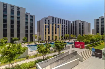 شقة - 2 غرف نوم - 3 حمامات للايجار في الطراز - حي نسيج - الجادة - الشارقة