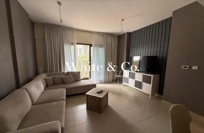 شقة - 2 غرف نوم - 2 حمامات للبيع في 3A شقق زهرة النسيم - زهرة بريز أبارتمنتس 3 - شقق زهرة النسيم - تاون سكوير - دبي