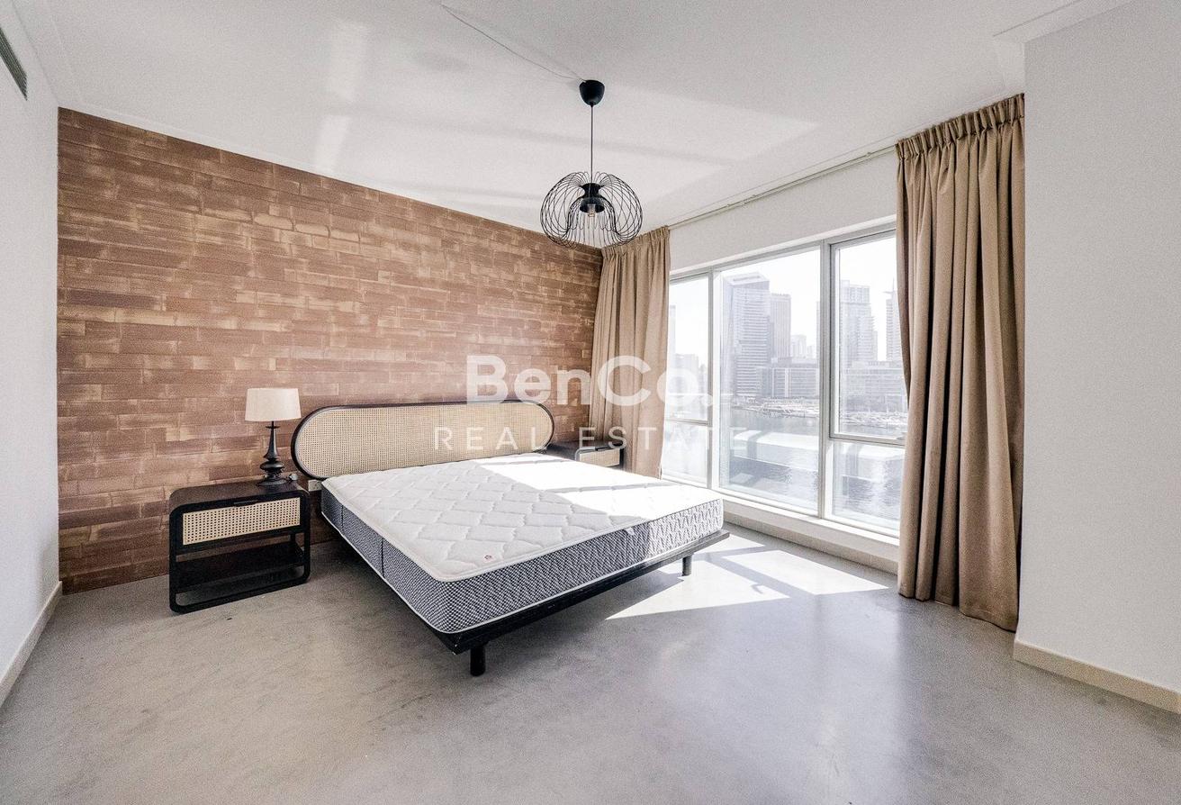 Full Water View | Upgraded | Ready To Move In photo 8