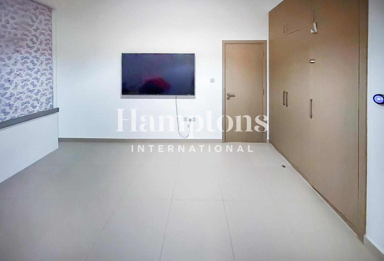 Stand Alone Villa | Huge Layout | La Quinta photo 6