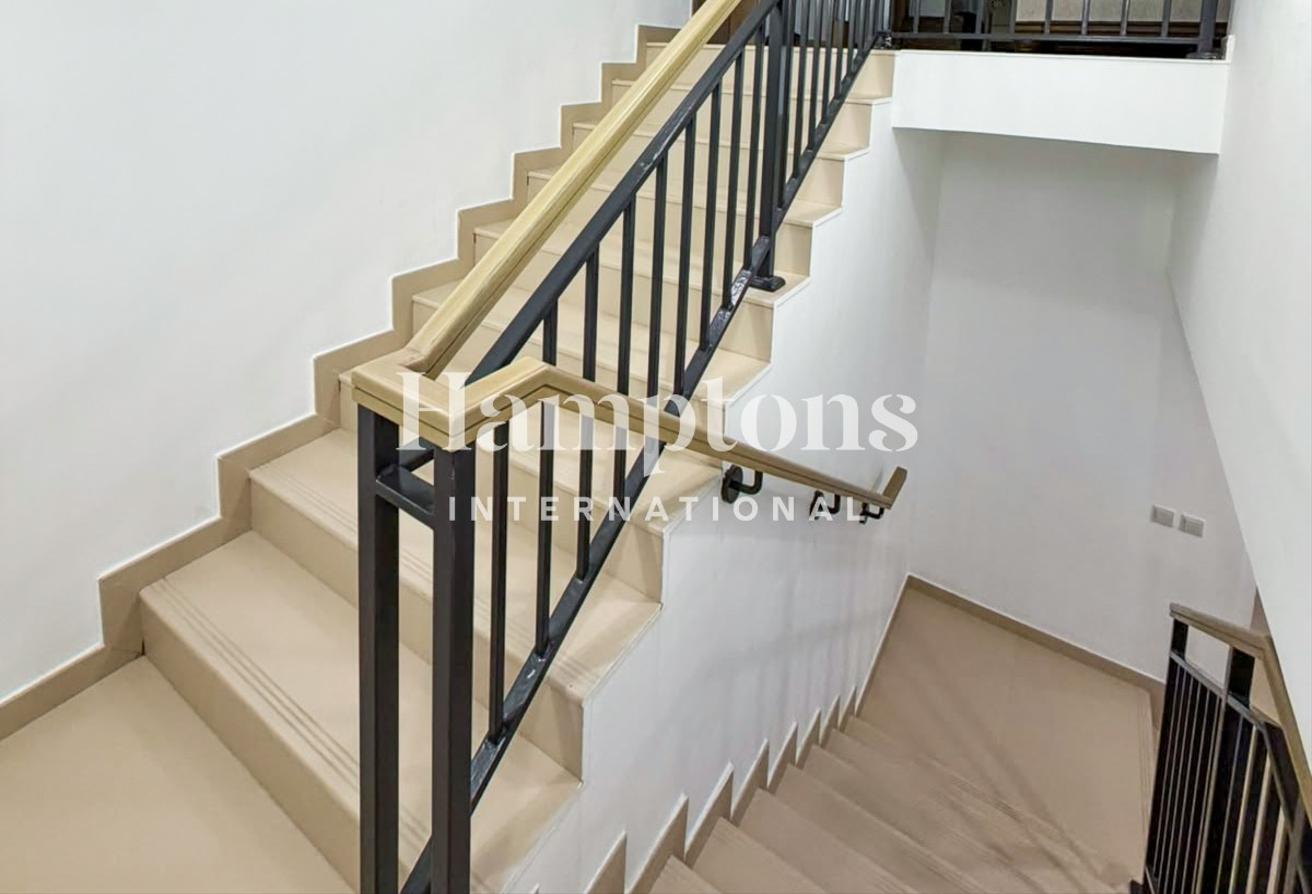 Stand Alone Villa | Huge Layout | La Quinta photo 4
