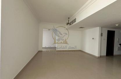 Apartment - 3 Bedrooms - 3 Bathrooms for rent in Al Mamzar - Al Mamzar - Sharjah - Sharjah