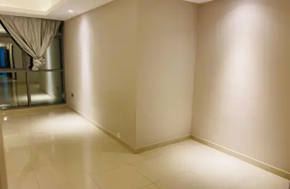 Apartment - 1 Bedroom - 2 Bathrooms for rent in Gulfa Towers - Al Rashidiya 1 - Al Rashidiya - Ajman