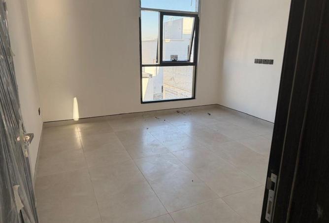 102418438 - Property Image 2