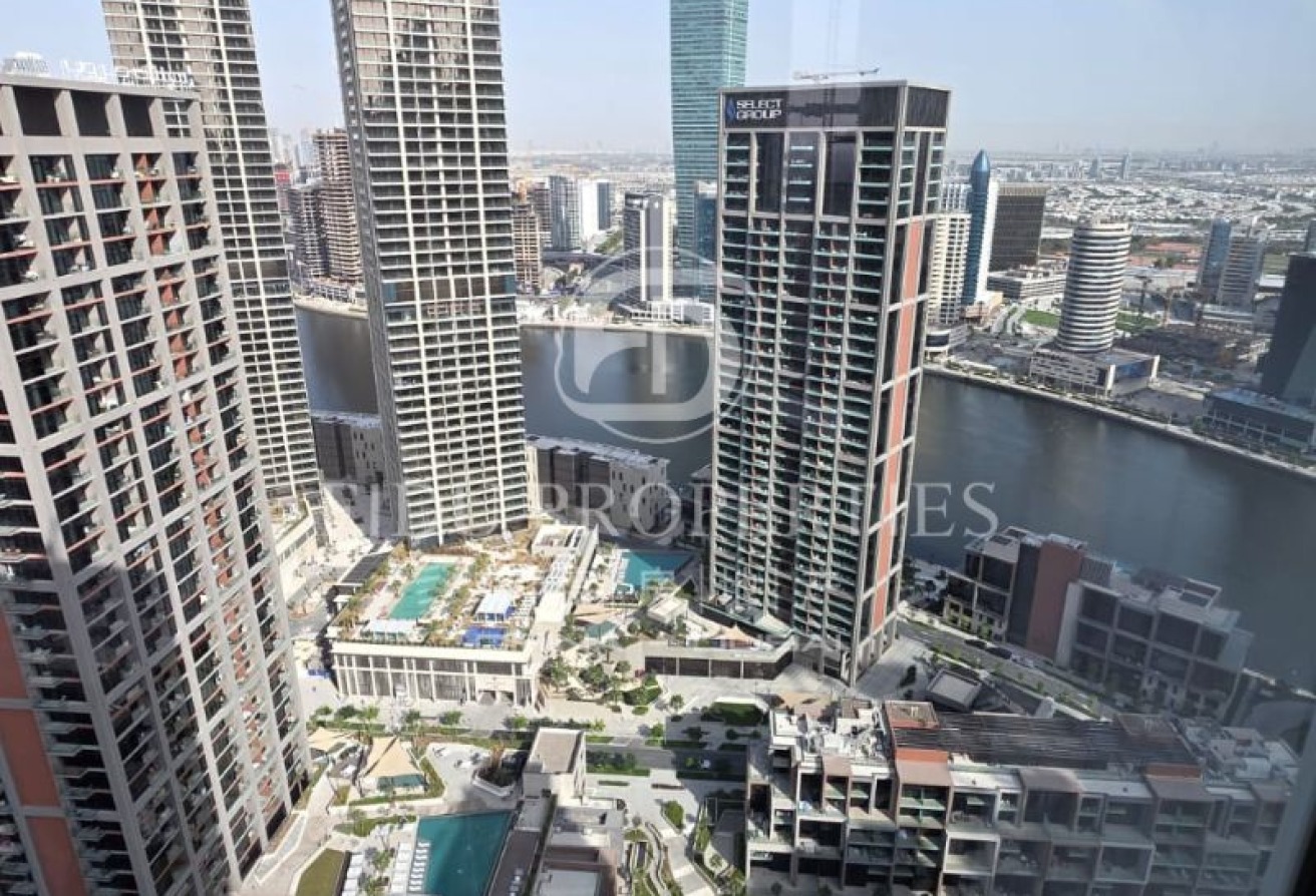 Vacant | Fitted | Negotiable | Canal View