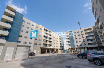 Apartment - 3 Bedrooms - 3 Bathrooms for sale in Tower 24 - Al Reef Downtown - Al Reef - Abu Dhabi
