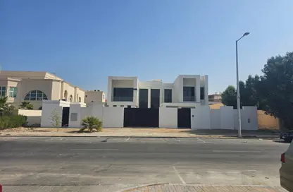 فيلا - 8 غرف نوم - 8 حمامات للايجار في مدينة خليفة - أبوظبي