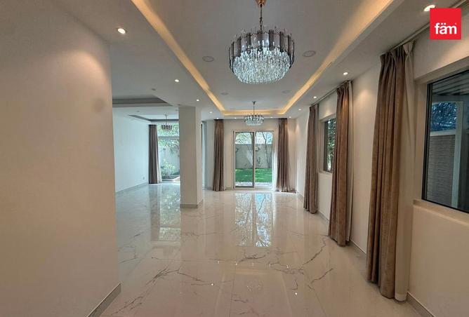 110075085 - Property Image 2