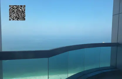 شقة - 2 غرف نوم - 3 حمامات للايجار في برج الكورنيش - طريق كورنيش عجمان - عجمان