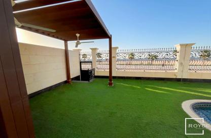 Villa - 5 Bedrooms - 5 Bathrooms for rent in Umm Suqeim 2 - Umm Suqeim - Dubai