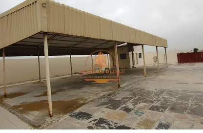 Factory - Studio - 2 Bathrooms for rent in Al Sajaa S - Al Sajaa - Sharjah