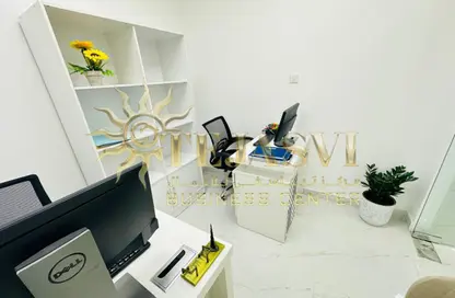Office Space - Studio - 1 Bathroom for rent in Reem Residency - Al Karama - Dubai