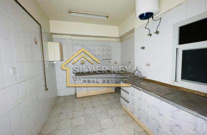 Apartment - 2 Bedrooms - 2 Bathrooms for rent in SG Al Soor Building - Al Soor - Al Qasimia - Sharjah