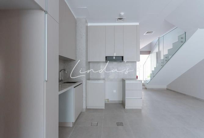 122000322 - Property Image 3