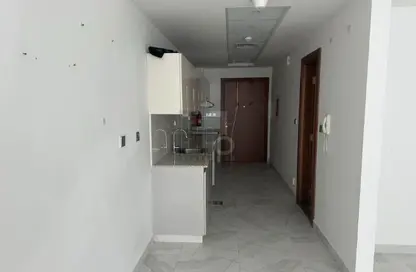 Apartment - 1 Bathroom for rent in Millennium Binghatti Residences - Business Bay - Dubai Apartment - 1 Bathroom for rent in Millennium Binghatti Residences - Business Bay - Dubai