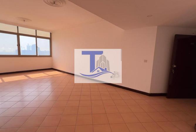 63653077 - Property Image 3