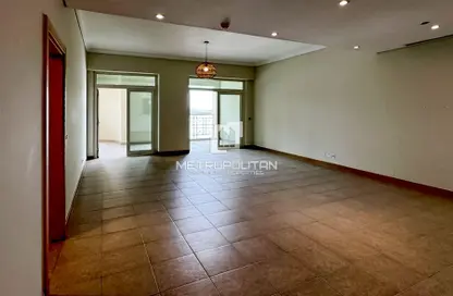 Apartment - 4 Bedrooms - 4 Bathrooms for rent in Al Das - Shoreline Apartments - Palm Jumeirah - Dubai