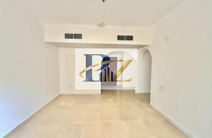 Apartment - 2 - 2 for rent in Fire Station Road - Muwaileh - Sharjah Apartment - 2 - 2 for rent in Fire Station Road - Muwaileh - Sharjah
