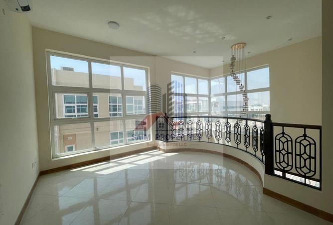 77807004 - Property Image 2