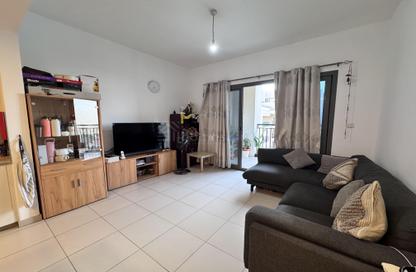Apartment - 2 Bedrooms - 2 Bathrooms for sale in Hayat Boulevard 2A - Hayat Boulevard 2 - Hayat Boulevard - Town Square - Dubai