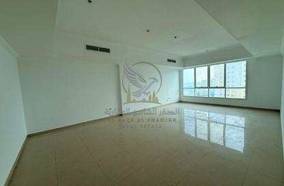 Apartment - 2 - 4 for rent in Al Majaz 2 - Al Majaz - Sharjah Apartment - 2 - 4 for rent in Al Majaz 2 - Al Majaz - Sharjah